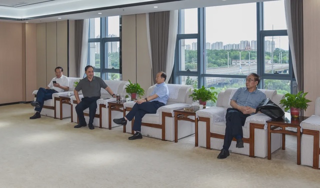 中施企协监事长张宁宁到苏华集团调研