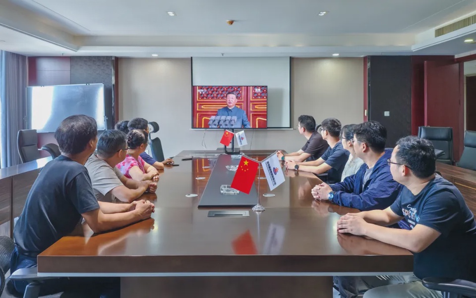 观九三阅兵 燃苏华热血